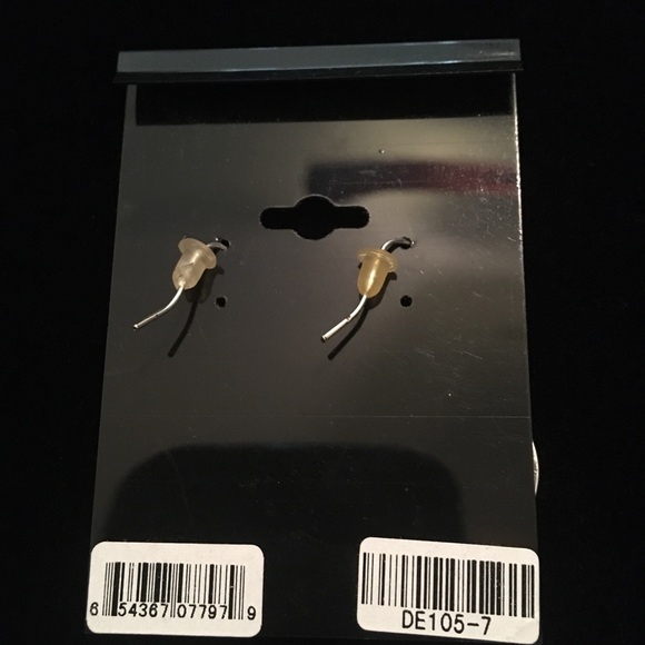 DaVinci Silver Tone Round Dangle Hook Earrings - Picture 4 of 6